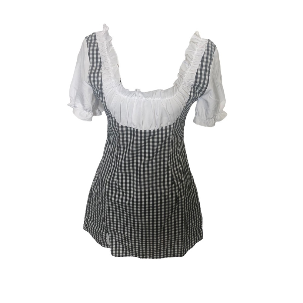 Byee, Size M, Balck and white Gingham dress, on or off shoulder NWOT